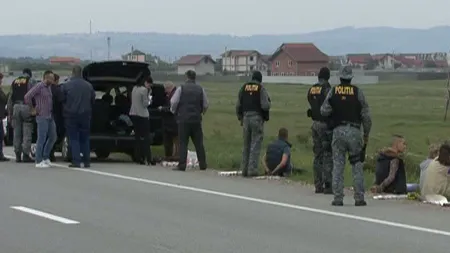 Acţiune de amploare în Mehedinţi. Mai mulţi traficanţi de ţigări, încătuşaţi pe şosea VIDEO