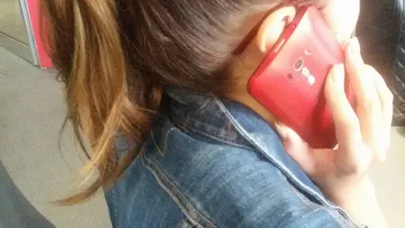 Escrocheria momentului, români păcăliţi cu telefoane