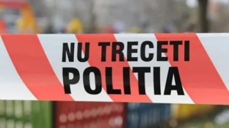 Două fete care au fost la un pas să se înece la o piscină din Capitală sunt în stare gravă la spital
