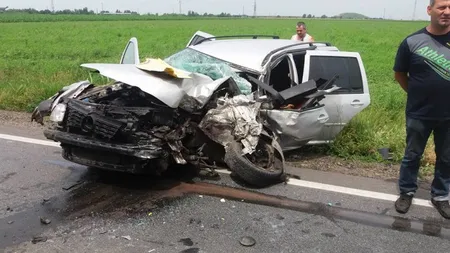 Accident rutier pe Centura Aradului. Un autoturism a intrat într-un TIR