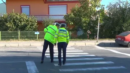 Accident grav pe trecerea de pietoni, la Piteşti. Un şofer de 21 de ani a băgat în spital o familie întreagă