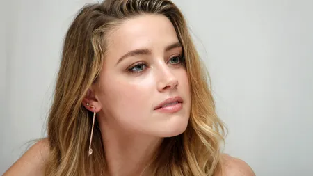 Amber Heard, prinsă cu minciună!