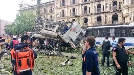 ATENTAT cu bombă la Istanbul. 11 morţi, după o explozie puternică lângă o staţie de autobuz din centrul istoric UPDATE