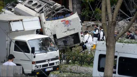 Atentat Istanbul: Trei suspecţi au fost închişi