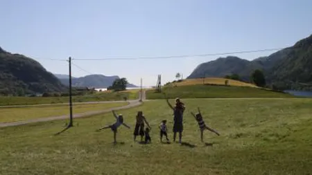 Familia Bodnariu se mută în România după ce autorităţile norvegiene au anunţat că vor continua ancheta