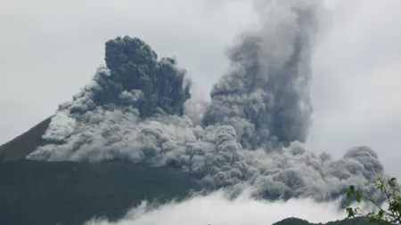 Erupţie vulcanică în Filipine. Bulusan aruncă cenunşă la 2000 de metri înălţime