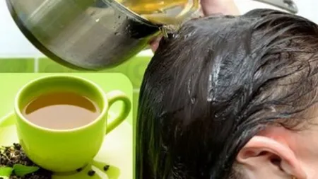 Şi-a pus ceai în păr. Când s-a uitat în oglindă a rămas cu gura căscată