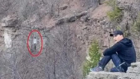 Mai mulţi excursionişti făceau fotografii în Canada şi au surprins ceva INCREDIBIL