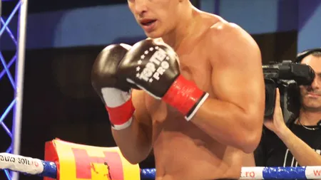 Superkombat Braşov. Confruntare România - Grecia şi meci pentru titlul mondial