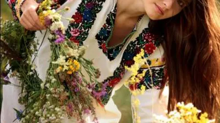 Cum s-au îmbrăcat vedetele noastre de Ziua Universală a Iei FOTO