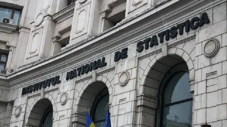 INS: Excedent de 303,7 milioane de euro în comerţul cu îmbrăcăminte şi accesorii, în primele 4 luni din 2018