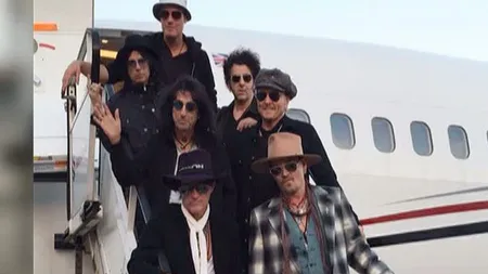 Johnny Deep şi trupa The Hollywood Vampires au ajuns în România
