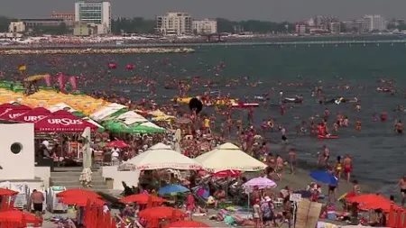 RECORD de Rusalii: 60.000 de români la mare, în weekend. Câţi bani au cheltuit