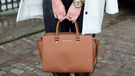 Genti Michael Kors pe Cloe.ro