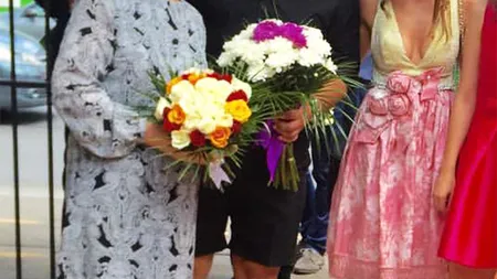 NUNTĂ mare azi în lumea mondenă! Avem primele fotografii