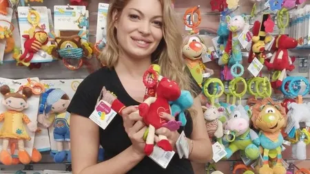 Valentina Pelinel a dezvăluit ce cadou i-a trimis Cristi Borcea. Ce mesaj a postat vedeta FOTO