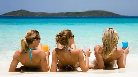 Au vrut să fie sexy la plajă, dar au fost acuzate de ceva ÎNGROZITOR