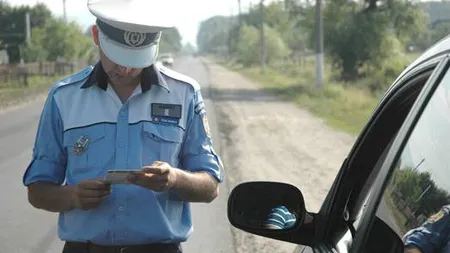 Patru poliţişti din Gorj, implicaţi în mafia asigurărilor auto