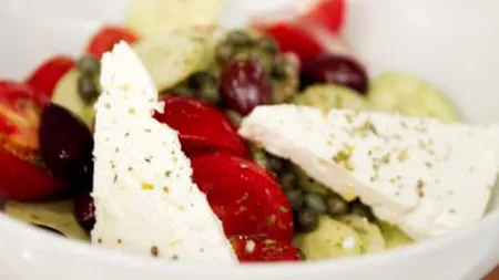 Reţete de weekend: 20 de salate răcoritoare pentru o vară fierbinte