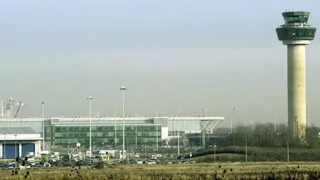 Alertă la Londra. Un aeroport a fost evacuat după ce s-a declanşat alarma de securitate