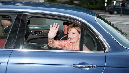Principesa Margareta şi principele Radu - primiţi de regina Elisabeta a II-a la Palatul Buckingham