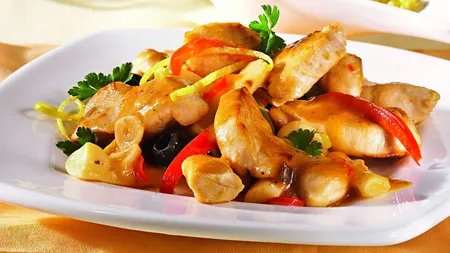 Reţeta zilei: Curcan sote cu garnitura de cuşcuş