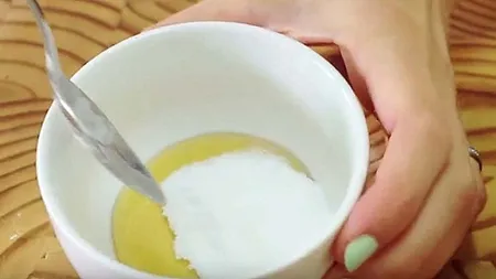Amestecă bicarbonat de sodiu şi miere şi consumă timp de 30 de zile! Uite ce lucru uimitor ţi se întâmplă