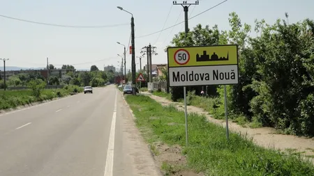 Oraş din Banat, ocupat de ţiganii veniţi din străinătate. Localnicii se plâng că nu mai au linişte VIDEO