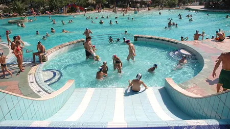 Marele pericol la care vă expuneţi mergând la piscină