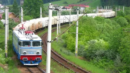 Un tânăr de 19 ani a fost curentat după ce s-a urcat pe un vagon al unui tren de marfă în gara din Braşov