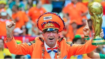 Doliu în sport. A murit Generalul Oranje, unul dintre cei mai cunoscuţi suporteri din fotbal