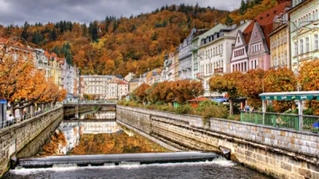 Karlovy Vary: staţiunea regilor şi a compozitorilor. De la Frantz Josef la Paganini şi Mozart, povestea uluitoare a unui loc fermecător
