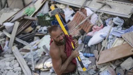 Cutremur în Italia: Bilanţul morţilor a crescut la 247. Cinci români morţi în urma seismului, patru răniţi, opt dispăruţi UPDATE