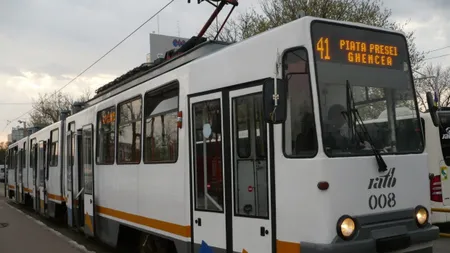 HAOS pe linia tramvaiului 41. Bucureştenii NU ştiu că a fost SUSPENDAT metroul uşor