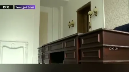 Baie romană, vitralii şi MOBILIER DE LUX pentru biroul primarului din Tecuci. Fostul edil credea că va câştiga alegerile locale VIDEO