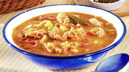 Reţeta zilei: Ciorbă de burtă cu legume