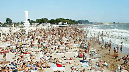Alertă pe litoral. Medicii îi avertizează pe turiştii că apa mării e infectată cu E.coli