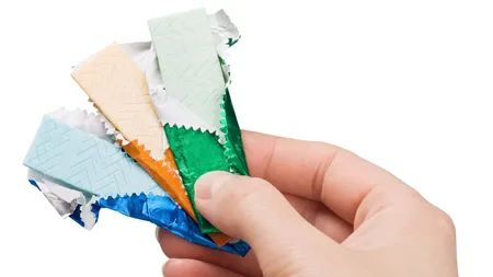 TOP 10 gume de mestecat în funcţie de numărul de aditivi alimentari