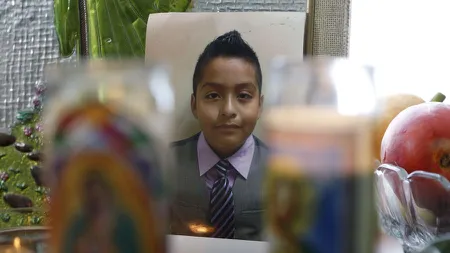Poliţia americană ucide din nou: Un adolescent de 14 ani a fost împuşcat mortal de poliţiştii din Los Angeles
