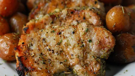 Muşchi de porc cu usturoi şi rozmarin, reţetă delicioasă