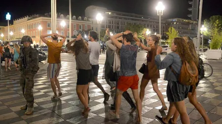 Atentate la Nisa: Franţa anulează evenimentele festive din motive de securitate