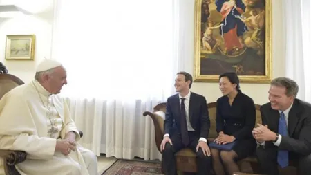 Şeful Facebook în vizită la Papa Francisc. Mark Zuckerberg a donat 500.000 de dolari victimelor cutremurului din Italia