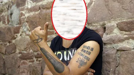 Artist celebru surprins în braţele unei brunete focoase. Află despre cine este vorba