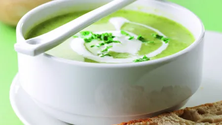Reţeta zilei: Supă-cremă de dovlecei