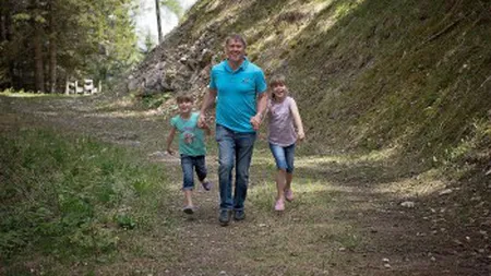 7 lucruri pe care copilul tău trebuie să le vadă zilnic ca să se simtă iubit