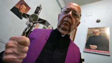 Exorcistul Vaticanului a murit. A făcut 160.000 de exorcizări în viaţa sa