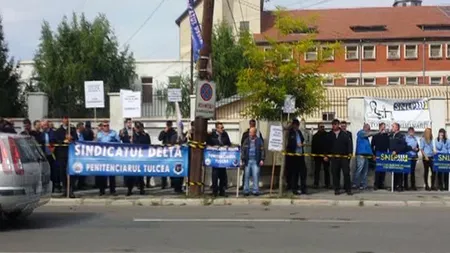 ALERTĂ în penitenciare. Angajaţii protestează din nou VIDEO