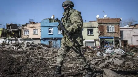 Militari turci, ucişi în confruntări cu militanţii kurzi din PKK