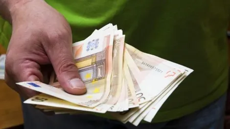 Veşti bune pentru românii cu credite ipotecare. Pot cere conversia împrumutului în altă valută