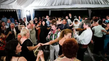 Tragedie la o nuntă din Prahova! Unul dintre invitaţi a murit chiar în toiul petrecerii